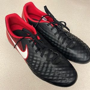 Nike Magista Cleats